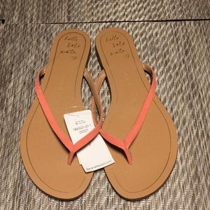 Brand new Banana Republic coral flip flops, size 7